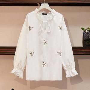 Женская блузка с вышивкой, цвет белый