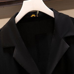 Блуза женская с декоративными пуговицами, цвет черный