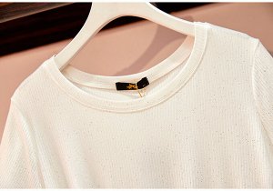 Женская футболка с асимметричным краем, со стразами, цвет белый
