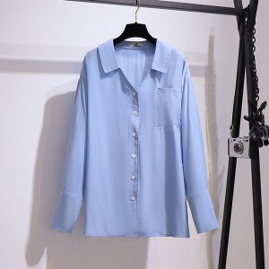 Блуза женская классическая с кармашком, цвет голубой