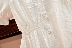 Платье женское на пуговицах приталенное с коротким рукавом, цвет белый