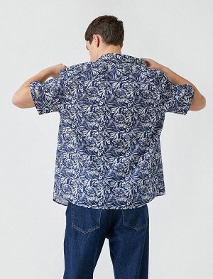 Рубашка Материал: Параметры модели: рост: 188 cm, объем груди: 95, объем талии: 74, объем бедер: 0 Надет размер: M