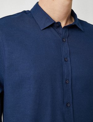 Рубашка Материал: %65 Хлопок, %35 Полиэстер Параметры модели: рост: 188 cm, объем груди: 98, объем талии: 82, объем бедер: 95 Надет размер: M