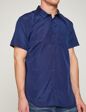 Рубашка Материал: %40 Полиэстер, %60 Хлопок Параметры модели: рост: 187 cm, объем груди: 97, объем талии: 80, объем бедер: 96 Надет размер: M