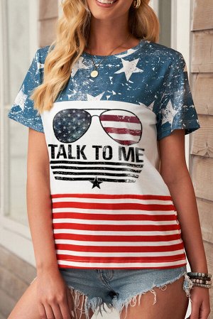 Белая футболка с принтом американского флага и надписью: Talk To Me