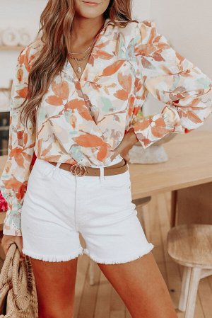 Белая блуза с запахом и оранжевым цветочным принтом