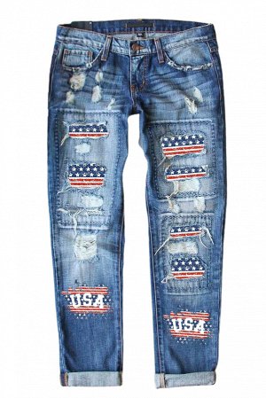 Голубые потертые джинсы с заплатками в цветах американского флага