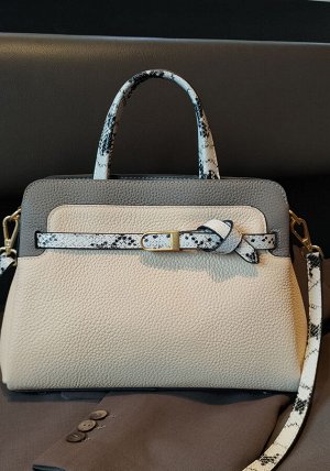 Кожаная женская сумка-портфель, цвет молочный с серым
