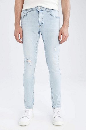 Узкие джинсы скинни с нормальной талией и комфортной посадкой