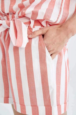 Обычный крой Полосатые шорты с завязками на талии и карманами под льняное полотно