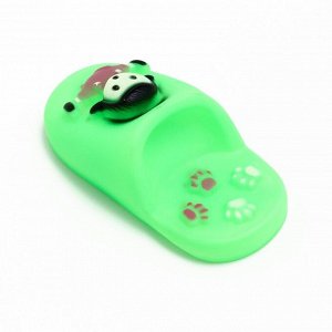 Игрушка пищащая "Тапок" для собак, 10 см, зелёная