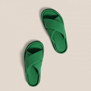 Шлепанцы женские в минималистичном стиле, цвет зеленый