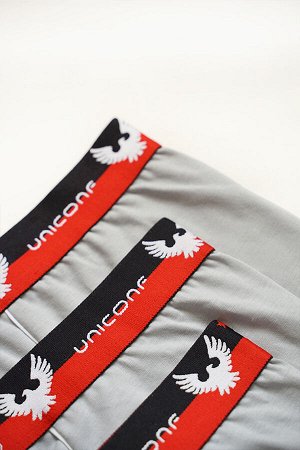 Классические однотонные боксеры UNICONF из премиального гипоаллергенного хлопка с добавлением эластана. Брендированная пришивная резинка из микрофибры в цвет изделия обеспечивает терморегуляцию и комф