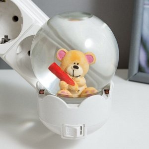 Ночник "Мишка с карандашом" LED белый 7х7х11 см