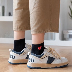 Мужские носки с минималистичной вышивкой "Сердце", цвет молочный