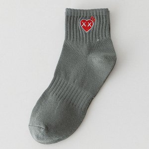Мужские носки с минималистичной вышивкой "Сердце", цвет зеленый