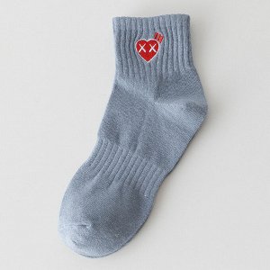 Мужские носки с минималистичной вышивкой "Сердце", цвет голубой