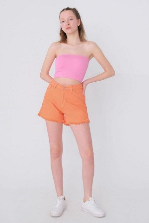 Оранжевые шорты с высокой талией и кисточками