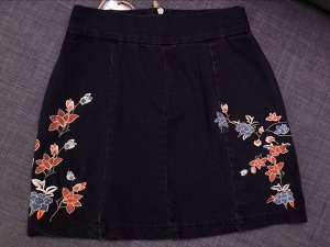 Женская джинсовая юбка с вышивкой, цвет черный