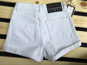 Женские джинсовые шорты на пуговицах, цвет белый