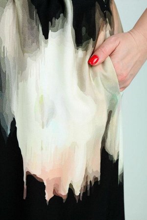 Платье Рост: 164 Состав ткани: Вискоза-100%; Платье женское прямого силуэта изготовлено из легкой вискозной ткани. Горловина круглой формы обработана бейкой. Рукав цельнокроеный, короткий. В боковых ш
