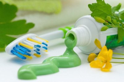 Большой выбор! Средства для мытья посуды, стирки и уборки — Зубные пасты и щетки