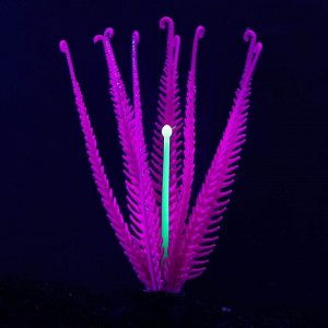 Растение силиконовое аквариумное, светящееся в темноте, фиолетовое, 9 х 14 см