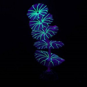 Растение силиконовое аквариумное, светящееся в темноте, 5 х 12,5 см, фиолетовое