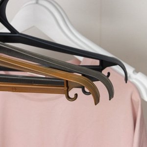 Вешалка-плечики для верхней одежды, размер 52-54, цвет МИКС