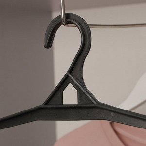 Вешалка-плечики для верxней одежды, размер 56-68, цвет чёрный