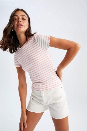 Приталенная футболка с круглым вырезом и короткими рукавами в полоску