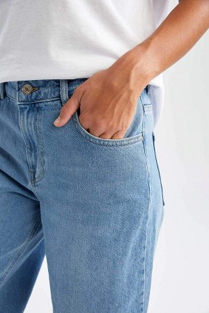 Широкие джинсы с заниженной талией