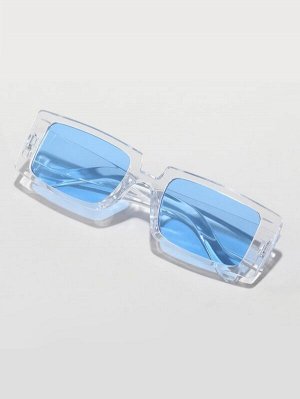 Солнцезащитные очки с тонированными линзами в квадратной оправе