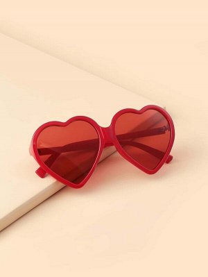 Солнцезащитные очки в форме сердечка