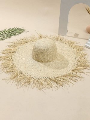 Соломенная шляпа с бахромой