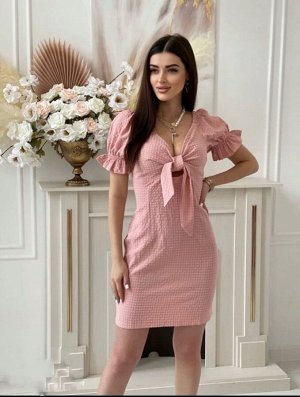 Платье летнее женское розовое с объемными рукавами и завязками