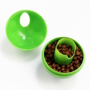 Игрушка для сухого корма "Яйцо", 6,7 см, зелёная