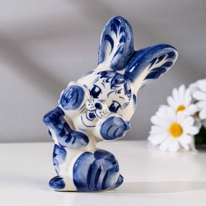 Сувенир "Кролик Хлоя смущен", высота 13 см, гжель