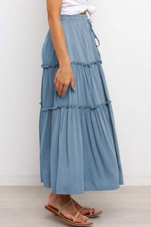 Голубая многоярусная юбка-макси с завышенной талией на шнуровке и рюшами