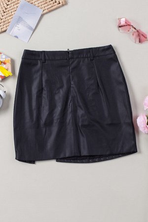 Черная мини-юбка из искусственной кожи с высокой талией и разрезом с заклепками