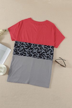 Красно-серое платье-футболка с карманами и леопардовым принтом