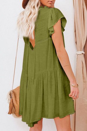 Зеленое плиссированное платье с воротником-стойка с рюшами и карманами