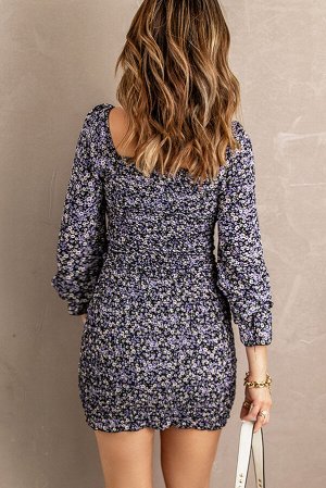 Фиолетовое обтягивающее платье с рукавами 3/4 и цветочным принтом