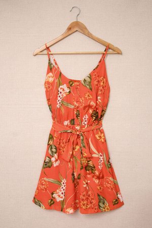 Оранжевое платье а силуэта с завязкой на талии и цветочным принтом