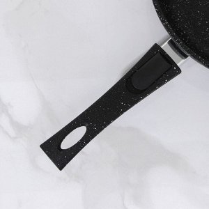 Сковорода «Гранит», 22?5,5 см, съёмная ручка, стеклянная крышка, антипригарное покрытие, цвет чёрный