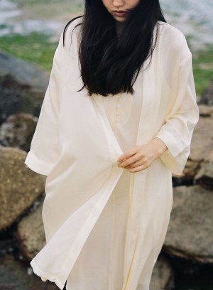 Женский халат с поясом, цвет молочный