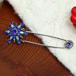 Булавка &quot;Снежинка рождественская&quot; оригинальная, 7,5 см, цвет синий в чернёном серебре