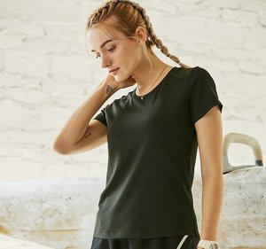 Женская спортивная футболка, цвет черный