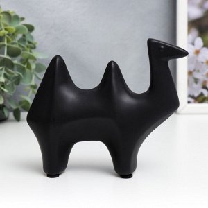 Сувенир керамика "Чёрный верблюд" матовый 11,2х4х13,7 см