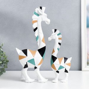 Сувенир полистоун 3D "Белые кони. Цветная геометрия" набор 2 шт 29х6х14 41,5х9х19 см
